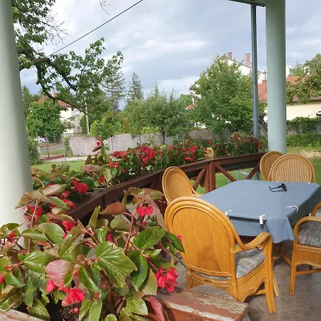 Holiday home Nemecz Haz Balatonmariafurdo
